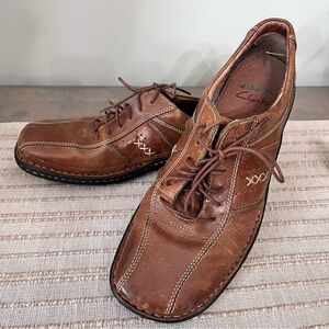 Clarks Men's Brown Leather Shoes Sz. 9.5 good condition
